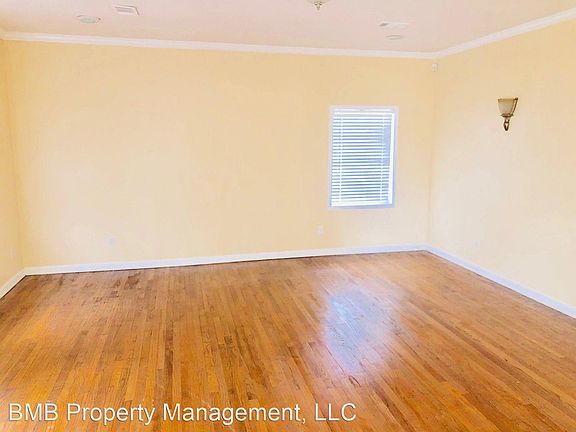 3rd image of 321 Grove Park Dr