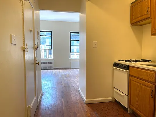 Rented by Oxford Property Group | media 11