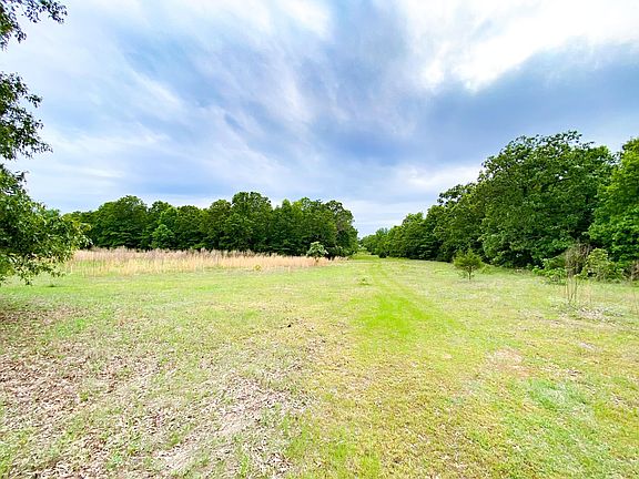 4th image of 631 Dripping Springs Rd
