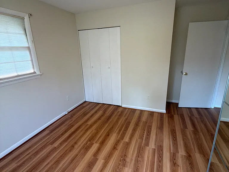11902 Enid Dr — Photo 10