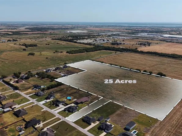 3885 Lois Rd W, Sanger, TX 76266