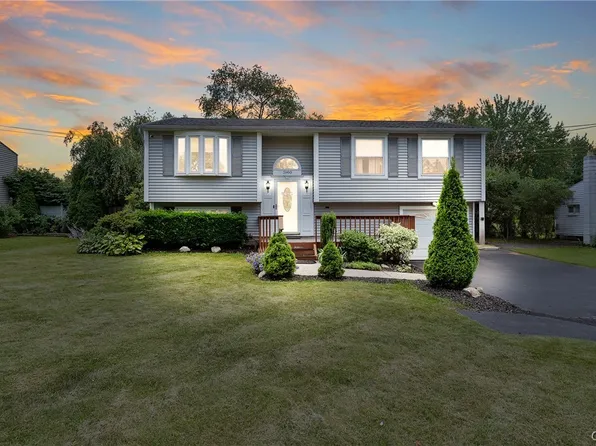 5980 Pony Ln, Cicero, NY 13039