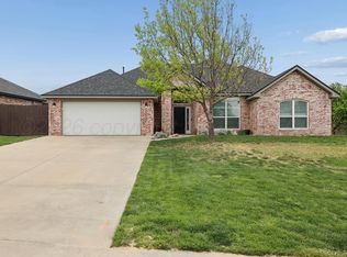 80 Country Club Dr, Canyon, TX 79015