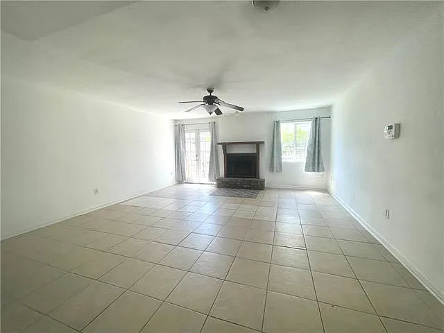 5 Brandon Hall Dr #D — Photo 5