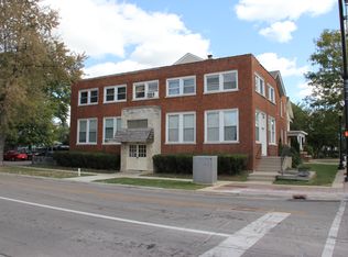 255 N Spring St, Elgin, IL