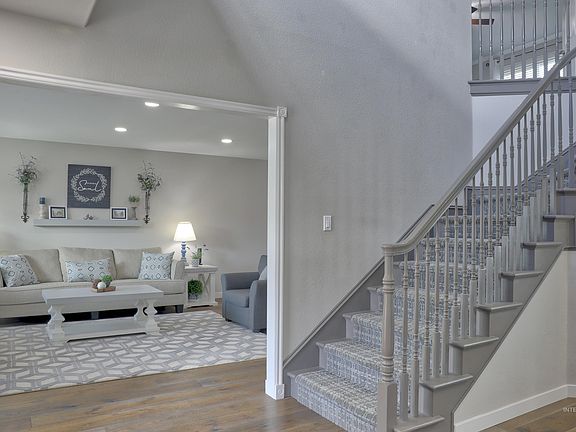 4th image of 10342 W Hinsdale Ct