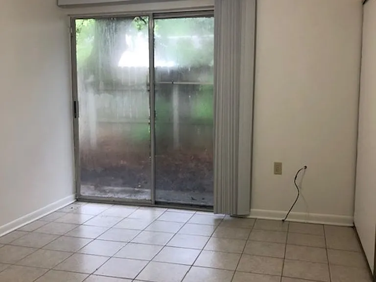 304 Pillette Rd — Photo 8