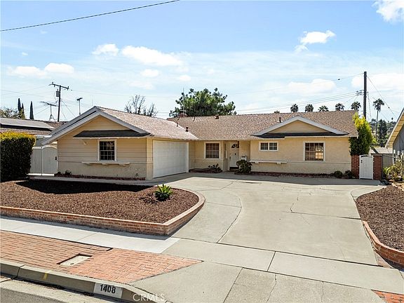 2nd image of 1408 Cranmer Dr