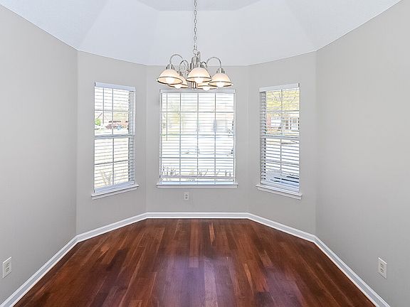 4th image of 8531 Cross Point Dr