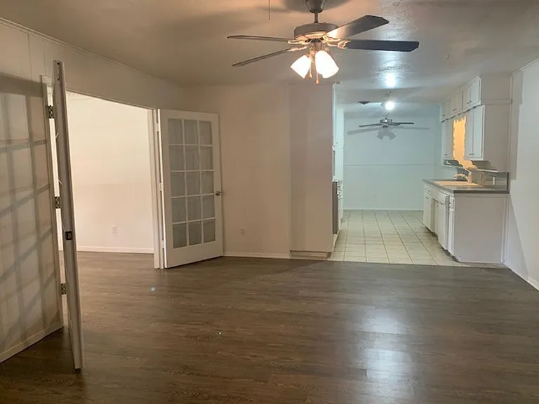 2820 Southgate Dr — Photo 5