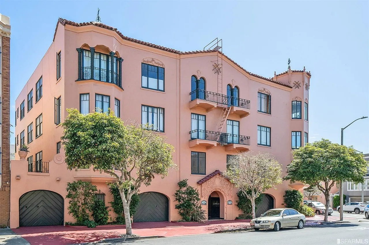 2 bed, 1000 sqft, $8,200 — Photo 1