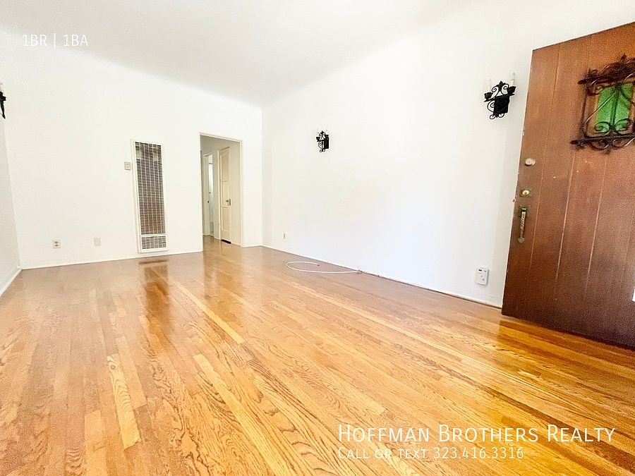 1st image of 5042 Rosewood Ave #1/4