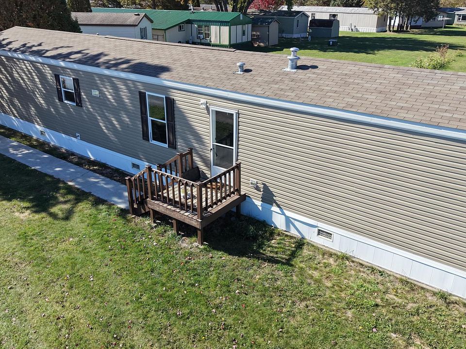 1st image of 377 Woodland Heights Ter