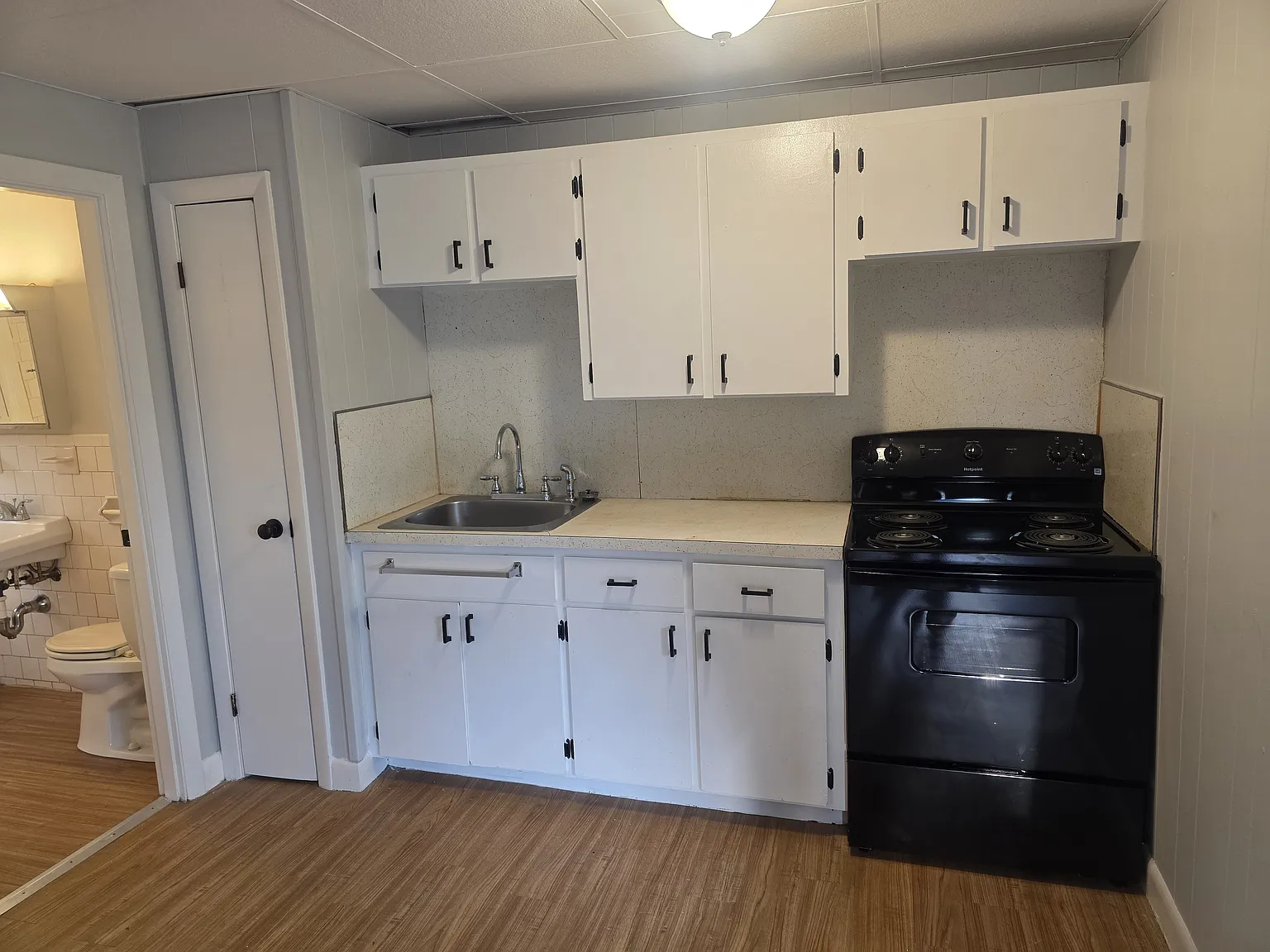 1 bed, 546 sqft, $1,350 — Photo 2