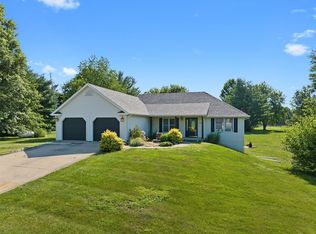 114 N Meadow Ridge Trl, Edwardsville, IL 62025