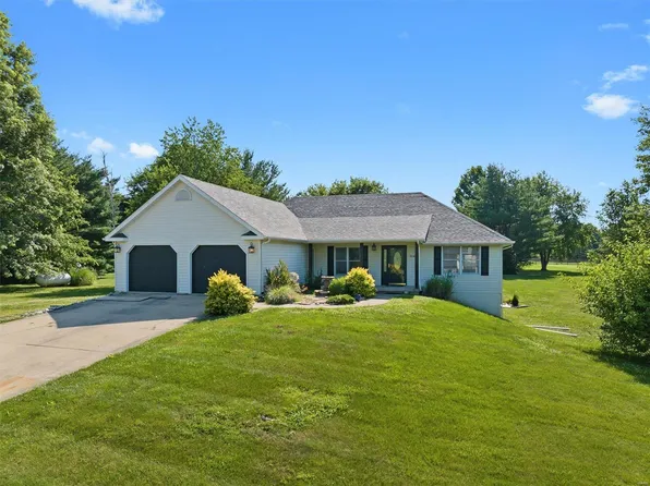 114 N Meadow Ridge Trl, Edwardsville, IL 62025