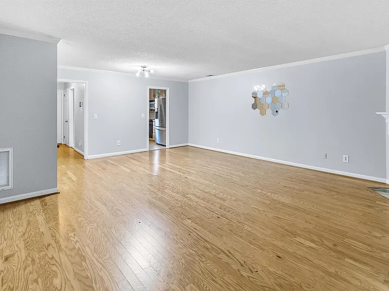 3416 Wisterwood Ln — Photo 11