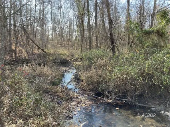 39196 State Route 689, Albany, OH 45710