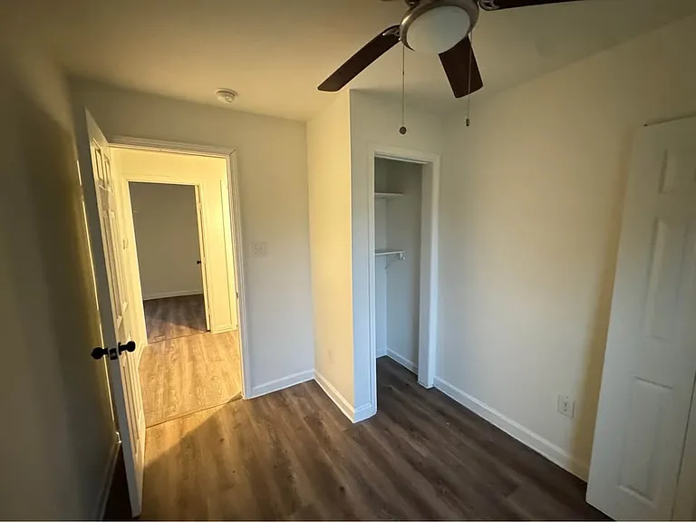 122 Oak St — Photo 8