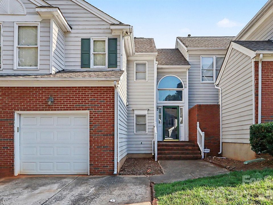 1st image of 8606 Fox Chase Ln
