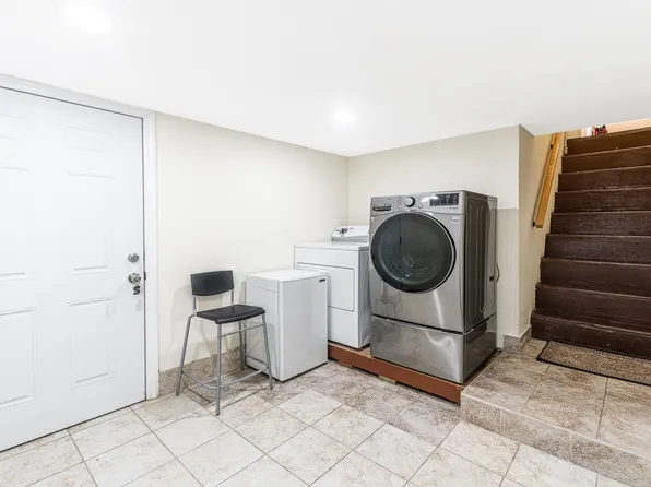 3817 Oceanic Avenue image 25 of 37