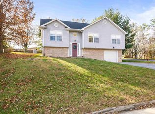 656 Edwardian Ln, Waynesboro, VA 22980