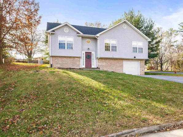 656 Edwardian Ln, Waynesboro, VA 22980