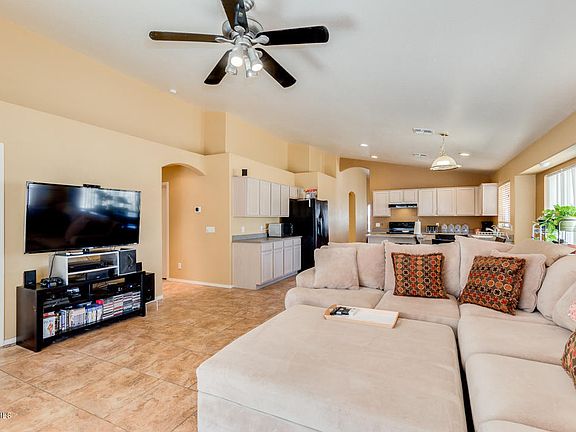 5th image of 1739 E Alicia Dr