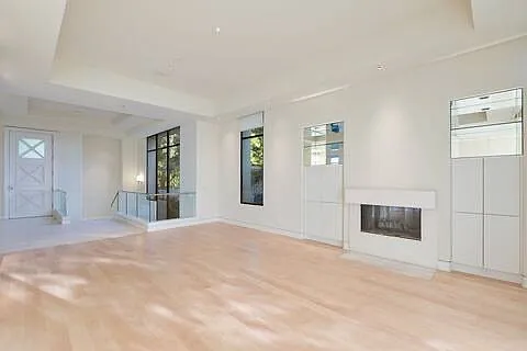 1673 Waynecrest Dr — Photo 23