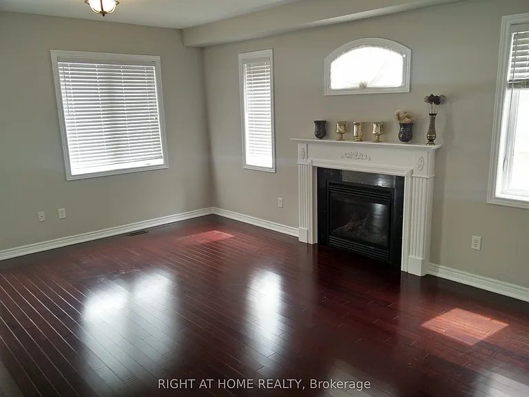39 Daleridge Cres — Photo 17