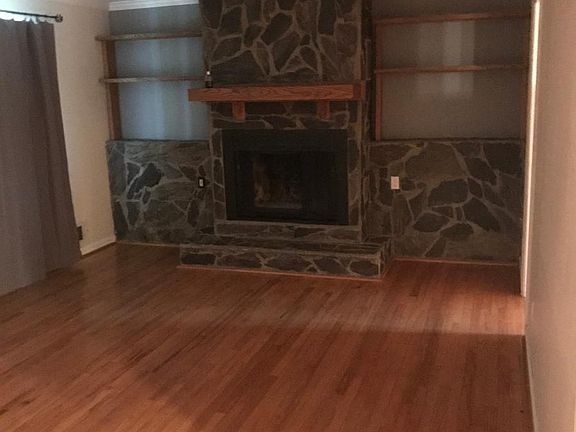 2nd image of 4049 Laynewood Cir
