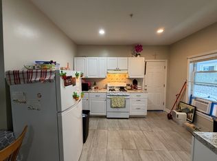 300 Spruce St #1, Chelsea, MA 02150