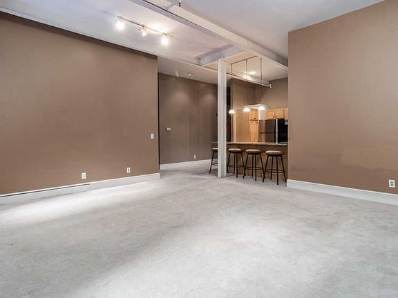 4th image of 715 N Milwaukee St APT 205