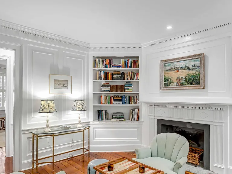 Second floor reading room (2)