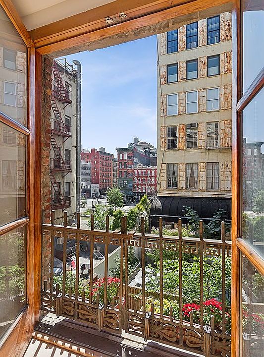 1st image of 37B Crosby St APT 3