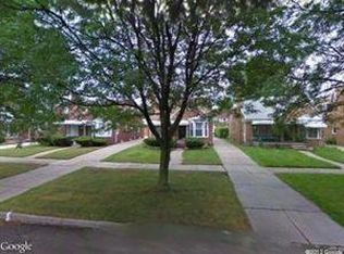 8320 E Morrow Cir, Detroit, MI 48204