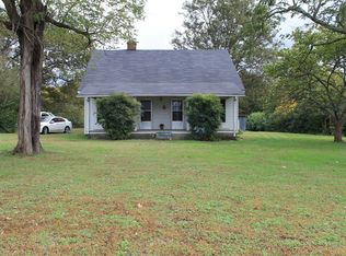 324 S Main St, Cornersville, TN 37047