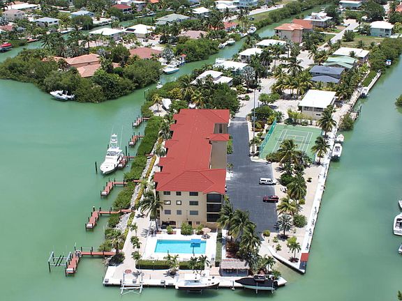 2nd image of 227 Anglers Dr #303