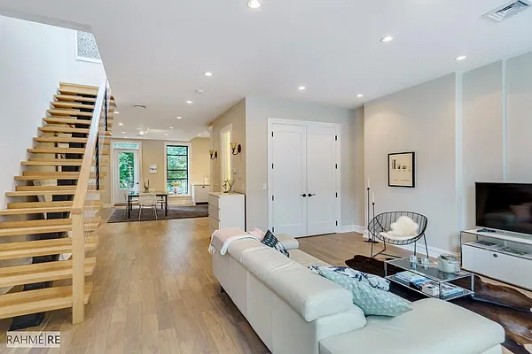 Rented by Rahme Real Estate, LLC | media 10