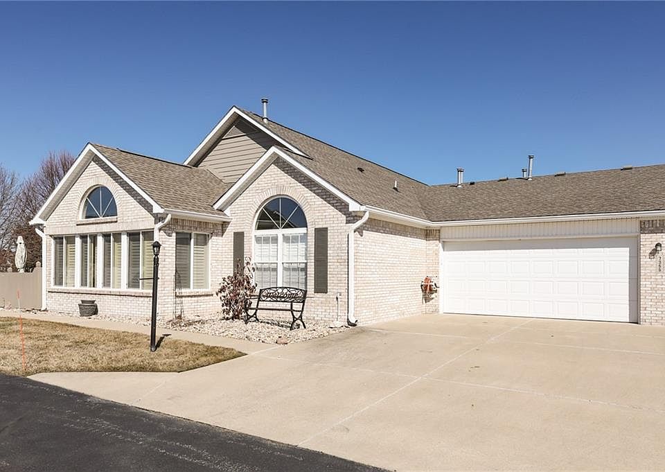 1st image of 7355 Lake Lakota Dr