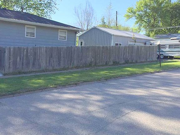 2nd image of 602 7th Ave