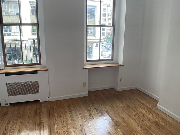 3rd image of 18 N Moore St #2F7