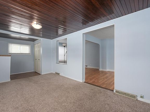 3rd image of 247 E 248th St