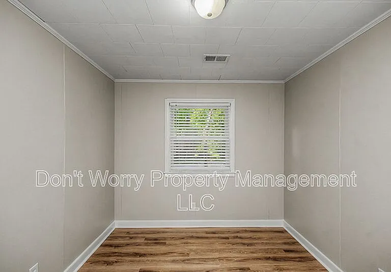 419 Hobson St — Photo 6
