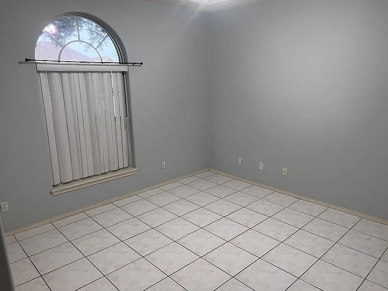 2712 Selena St — Photo 7