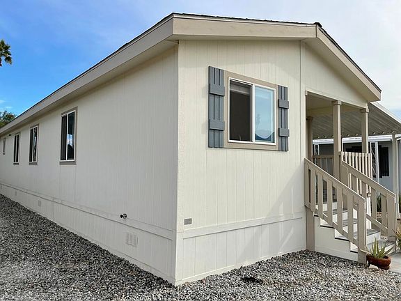 3rd image of 77 Dunes Cir