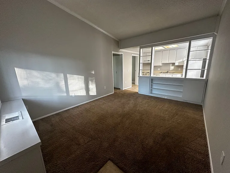 Poplar Ridge Apartments — Photo 54