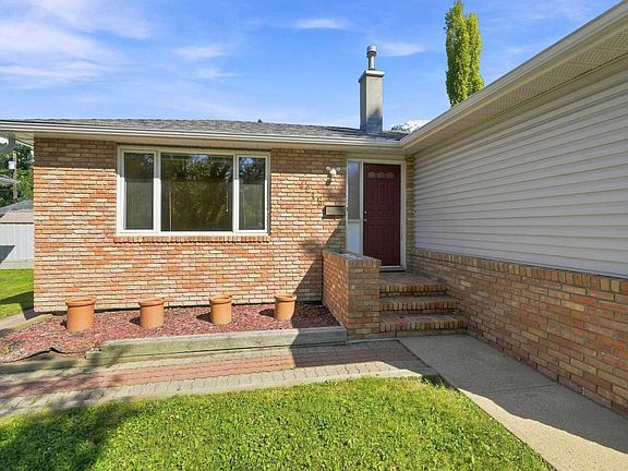 2nd image of 4216 37th St