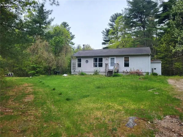 707 Gibson Hill Rd, Coventry, RI 02827