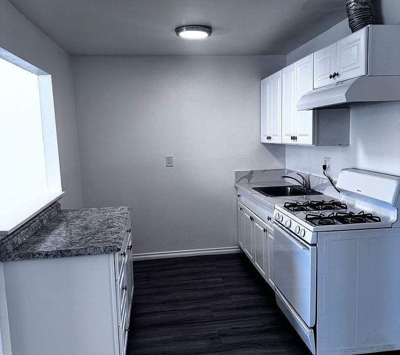 1st image of 1940 E Wilson Ave APT 1